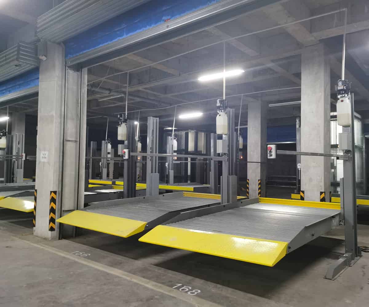 兩層簡易升降立體停車設(shè)備租用.jpg